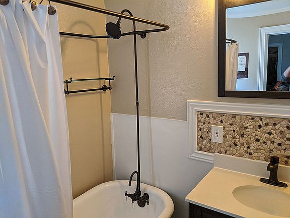 3rd image of 618 E 11th Ave APT 1