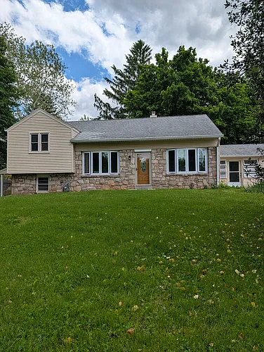 15 N Forge Manor Dr Photo 1