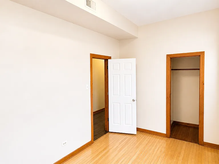 2825 N Milwaukee Ave #1 — Photo 6