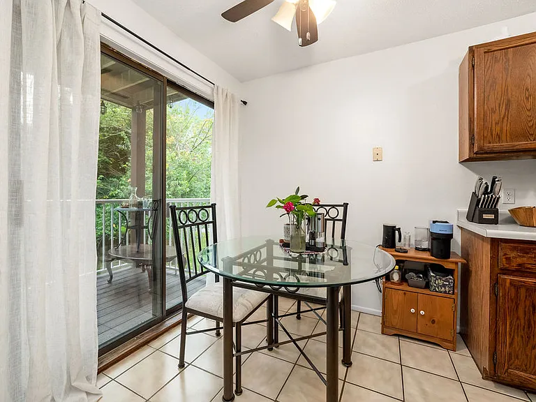 Summerfield Apartments — Photo 4