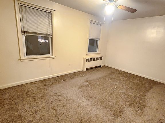 1st Bedroom - larger