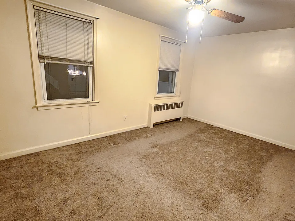 1st Bedroom - larger