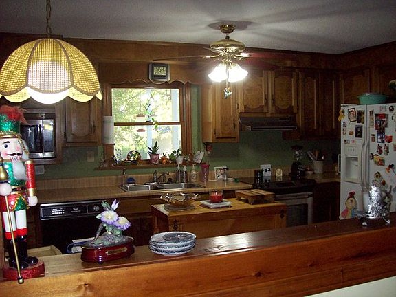 4th image of 209 Elmore Dr