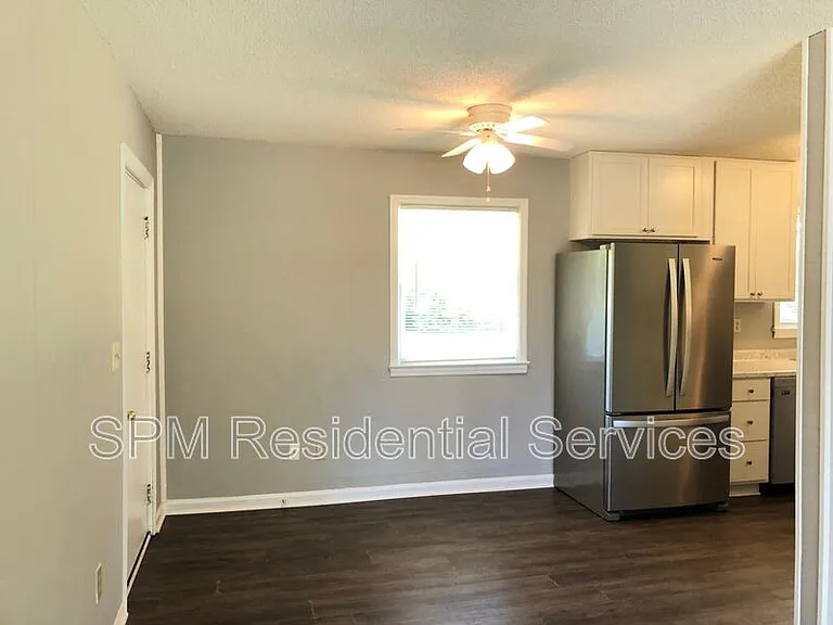 240 Buff Cir — Photo 3