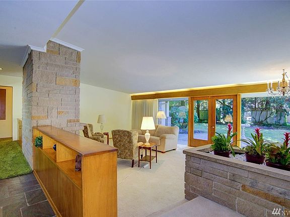 3rd image of 585 NE Alder St