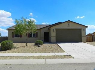8311 W Razorbill Dr, Tucson, AZ 85757