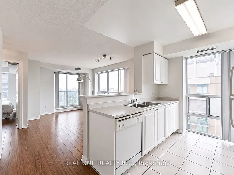 26 Olive Ave #1902 — Photo 3