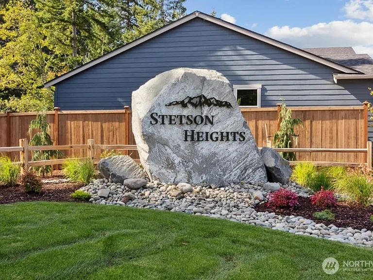 1430 SW Fielder Pl — Photo 28