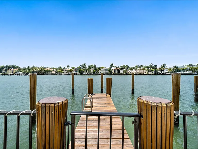 5640 Collins Ave #4D — Photo 25