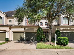 25 Sweetwater Ct, Sugar Land, TX 77479