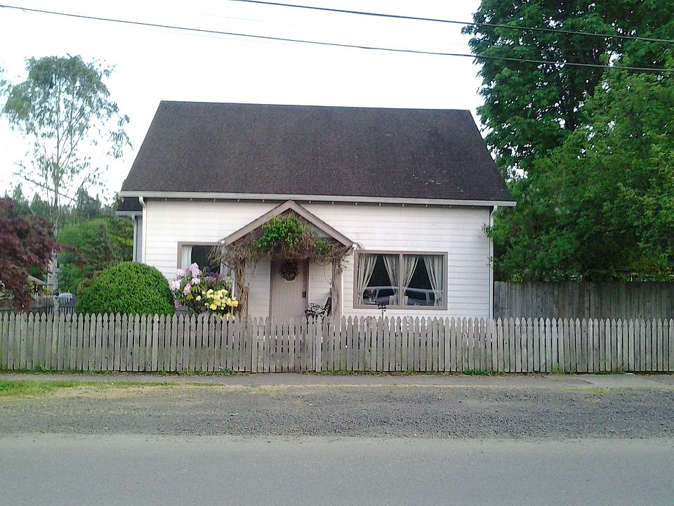1st image of 803 W Cota St