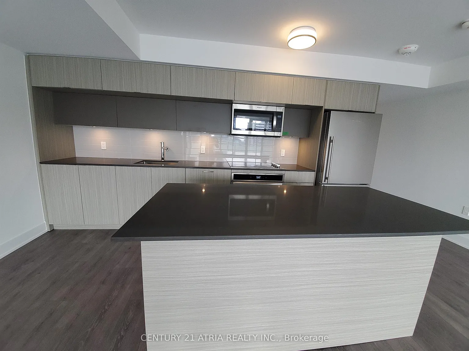 3 bed, $4,050 — Photo 1