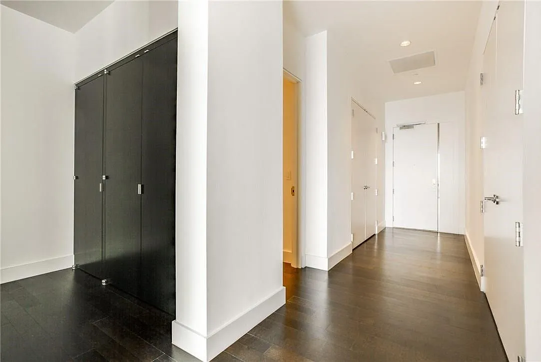 1 bed, 1.5 bath, 1549 sqft, $4,000 — Photo 2
