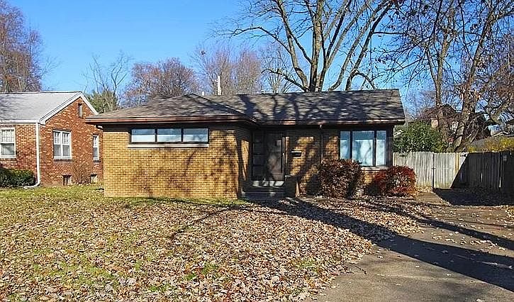 1st image of 1716 Southeast Blvd