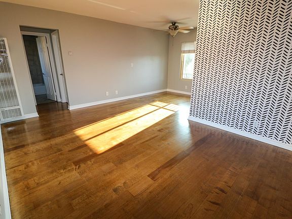 3rd image of 4737 34th St Unit 19