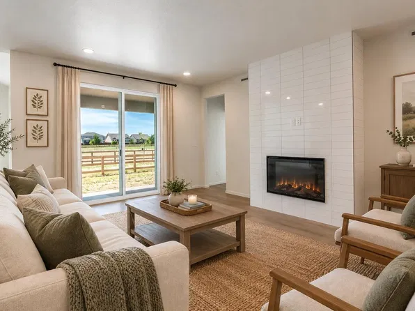 6087 Red Barn Rd, Timnath, CO 80547