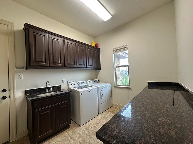 906 Madison Fork Dr — Photo 17