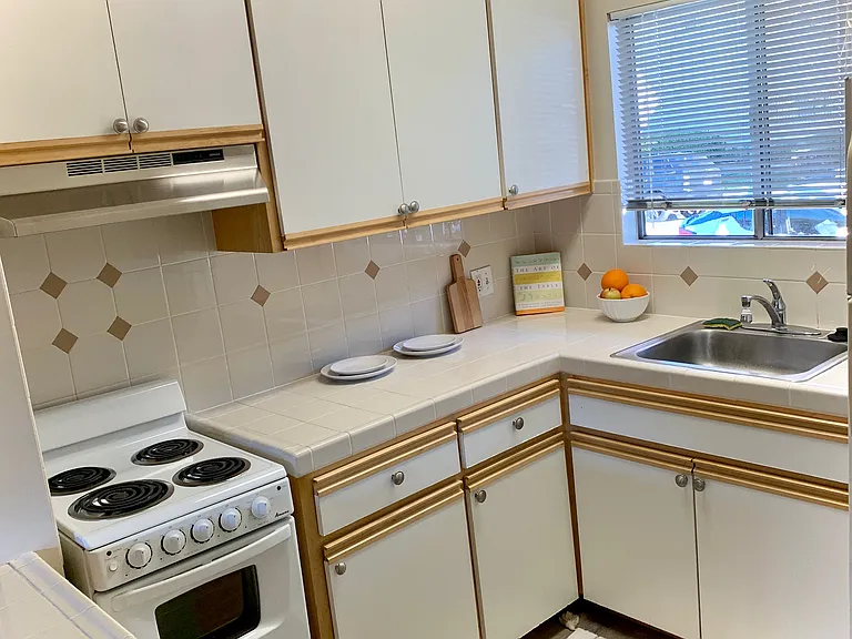 3040 Magliocco Dr #5 — Photo 9