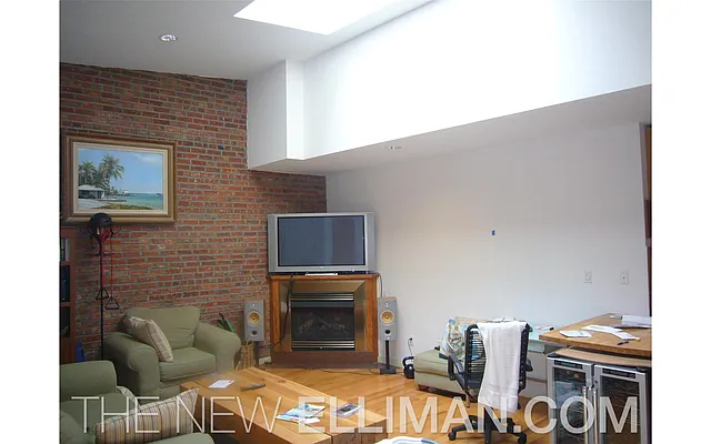 Rented by Douglas Elliman | media 8