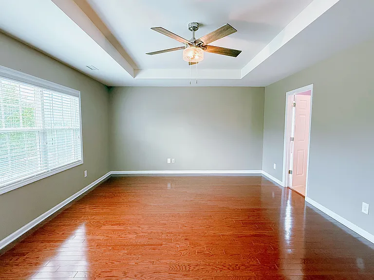 225 Arctic Ridge Way — Photo 14