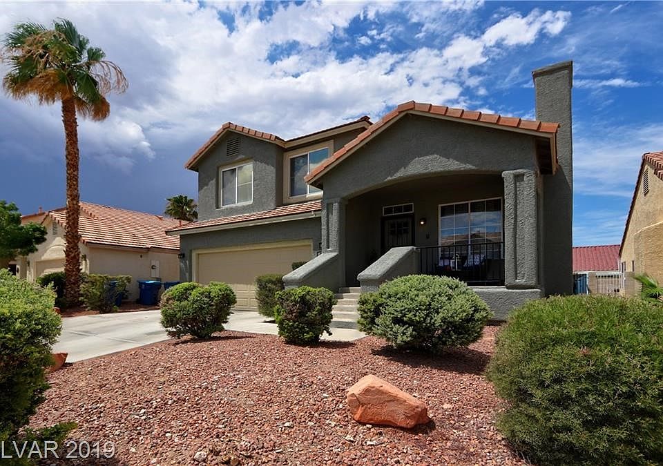 Once in a while, something this special comes along! Spoil yourself with this Silverado Ranch beauty! This home is in a class by itself