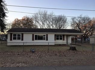 633 S Fairview Ave, Booneville, AR 72927