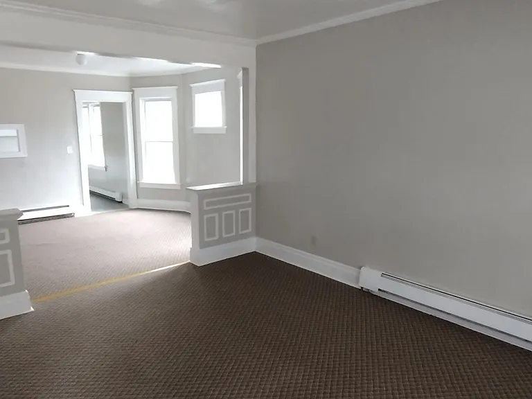 2128 Genesee St — Photo 25