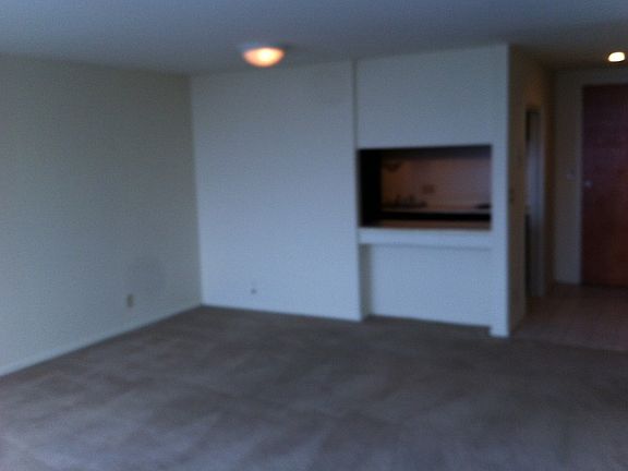 3rd image of 810 Matson Pl Unit 1205