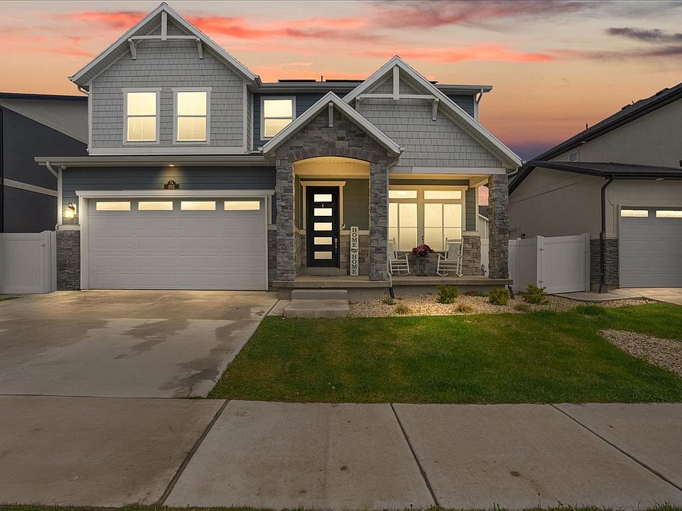 1st image of 102 E Hidden Creek Way