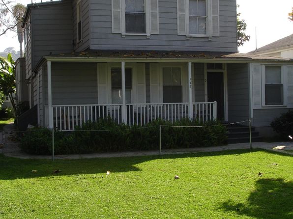 711 De La Vina St