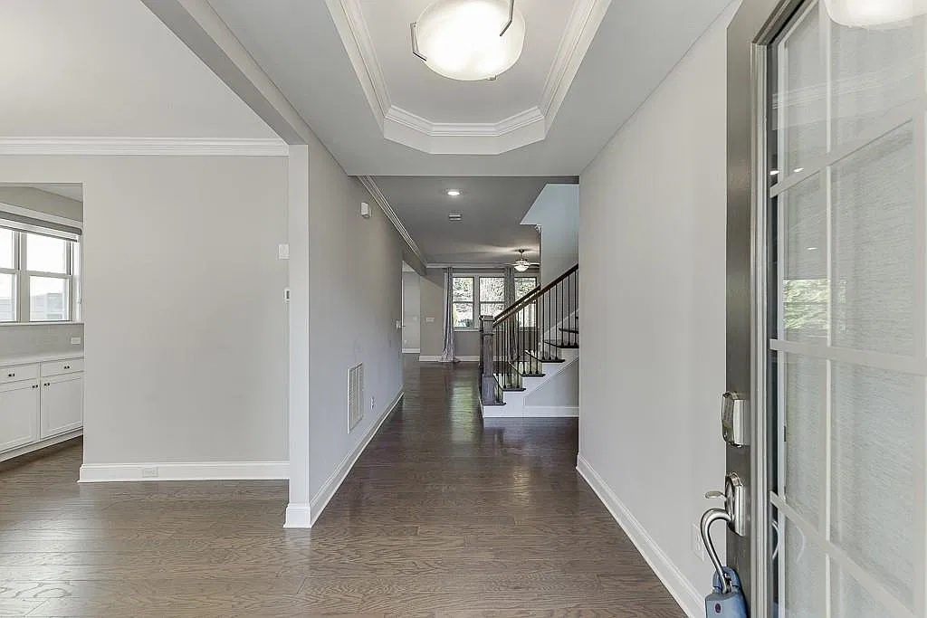 5 bed, 4.0 bath, 3450 sqft, $3,450 — Photo 3