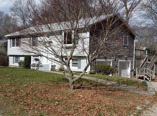 137 Riverdell Dr, Saunderstown, RI 02874