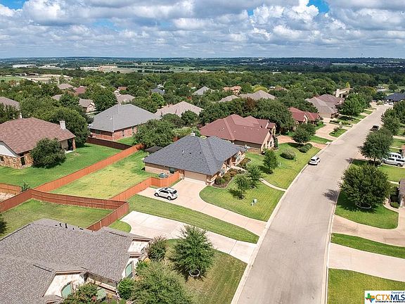 5th image of 4010 Lazy Brook Dr