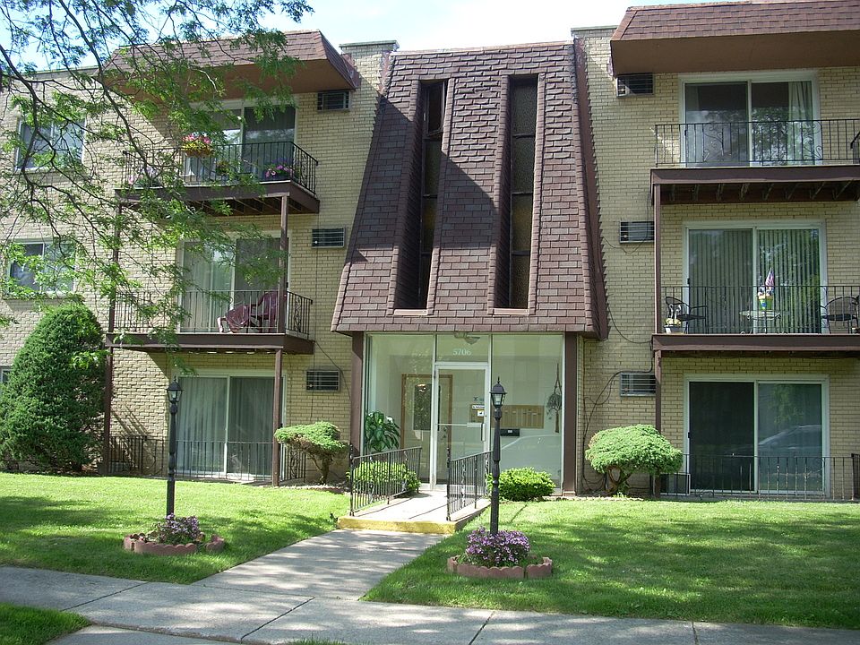 1st image of 5706 W 129th St #2A
