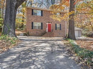 701 Sharp St, Clinton, TN 37716