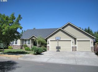 2465 Crowther Dr, Eugene, OR 97404
