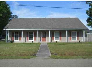 27471 Country Dr, Walker, LA 70785