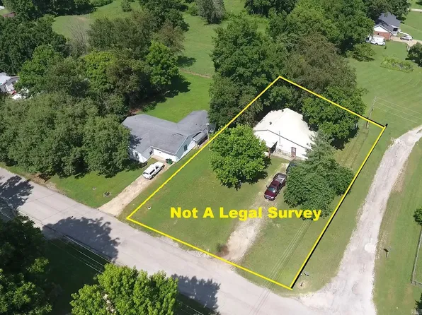 445 Monroe St, Thayer, MO 65791