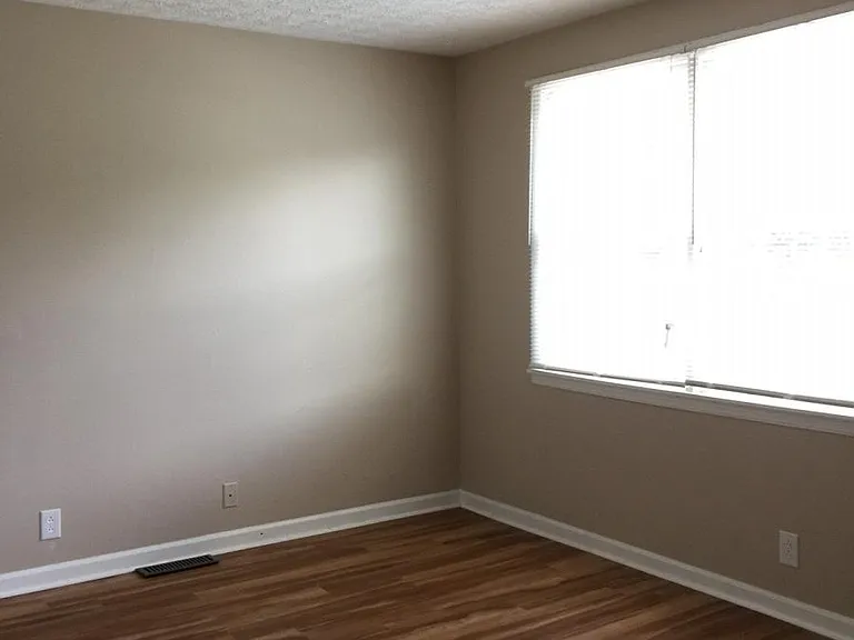 2020 Cooper Ln — Photo 10