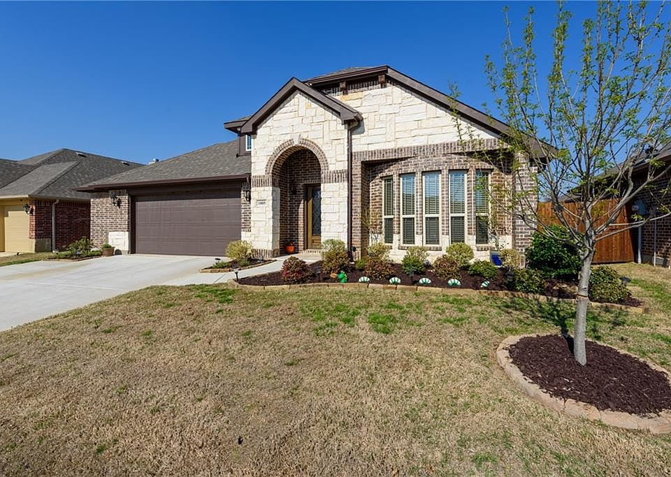1st image of 1005 Longhorn Dr