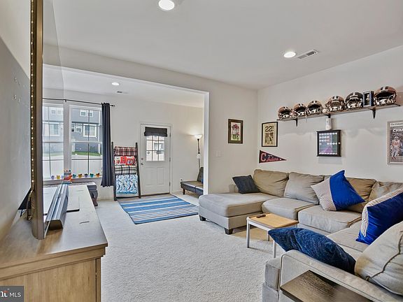 4th image of 125 Mossdale Blvd