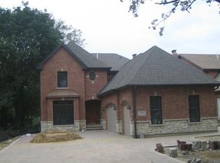 2341 Indian Ridge Dr, Glenview, IL 60026