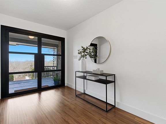 5th image of 417 Oak Ridge Dr