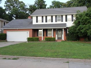 2032 S Wellington Ave, Springfield, MO 65807