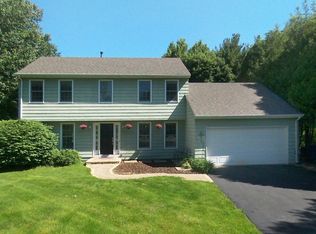 38W294 Kristin Dr, Elgin, IL 60124