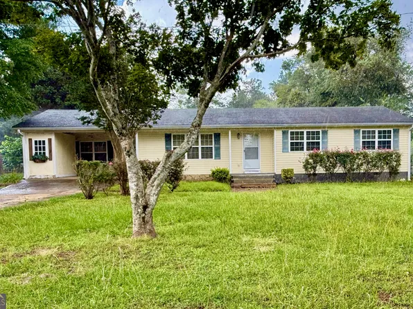 208 Donna Ln, Dallas, GA 30157
