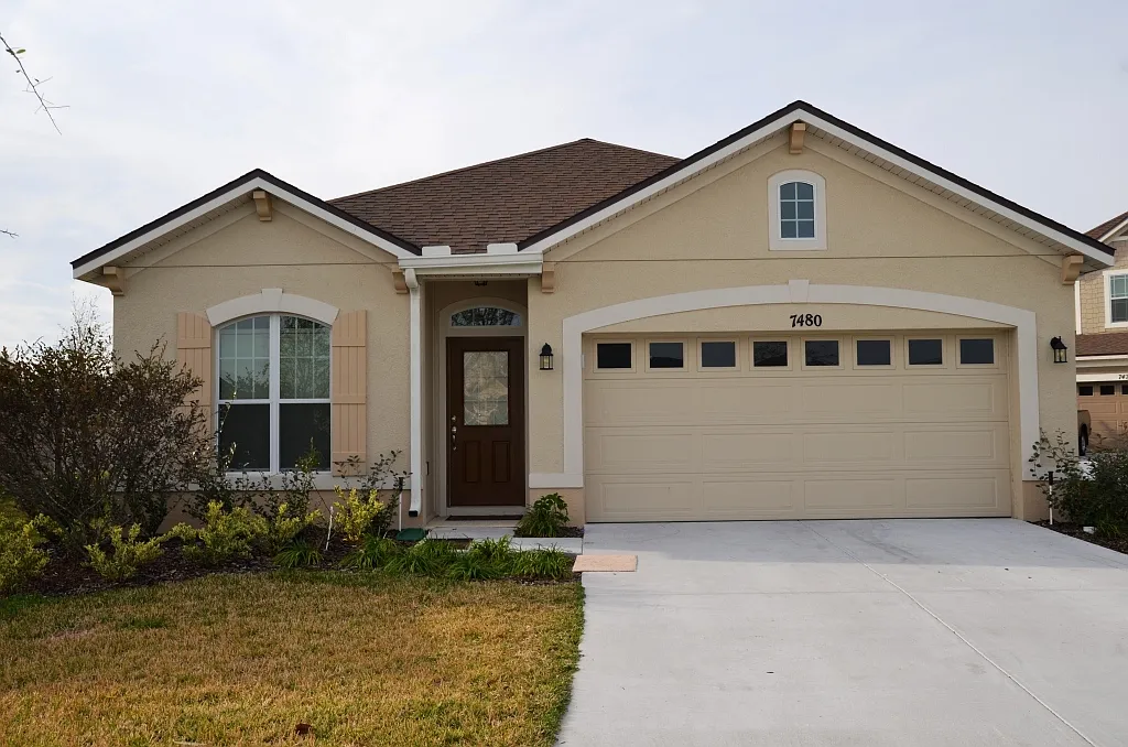 Nice 3/2 with Tile Flooring and 2-Car Garage in Azalea Cove (SE Orlando) — Photo 1