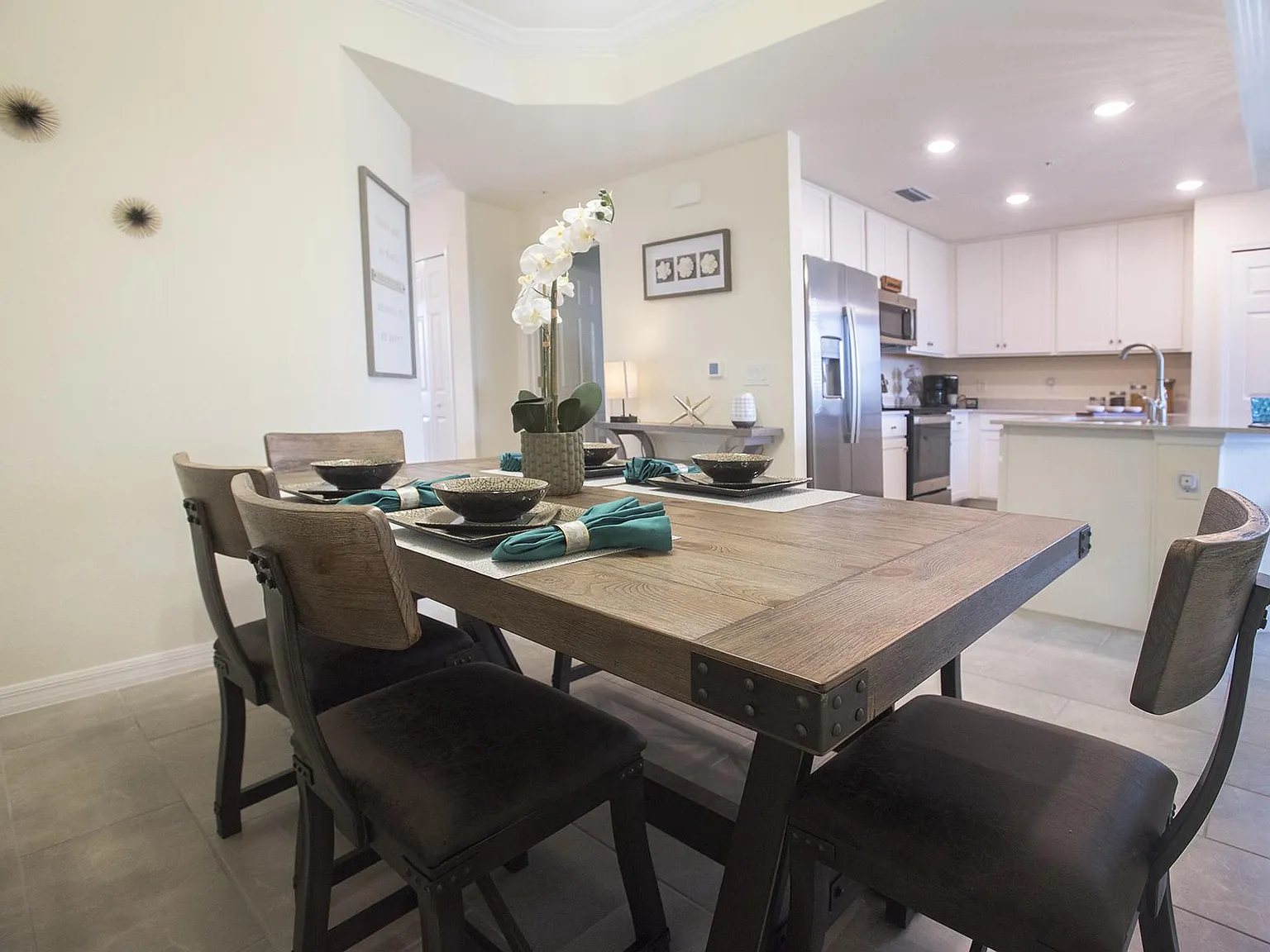 3 bed, 1284 sqft, $2,750 — Photo 4