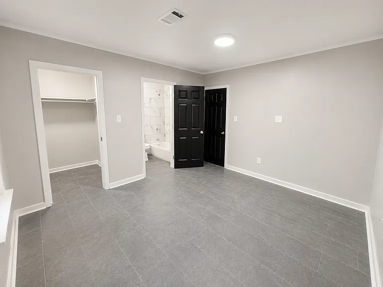 1811 Castalia St — Photo 8