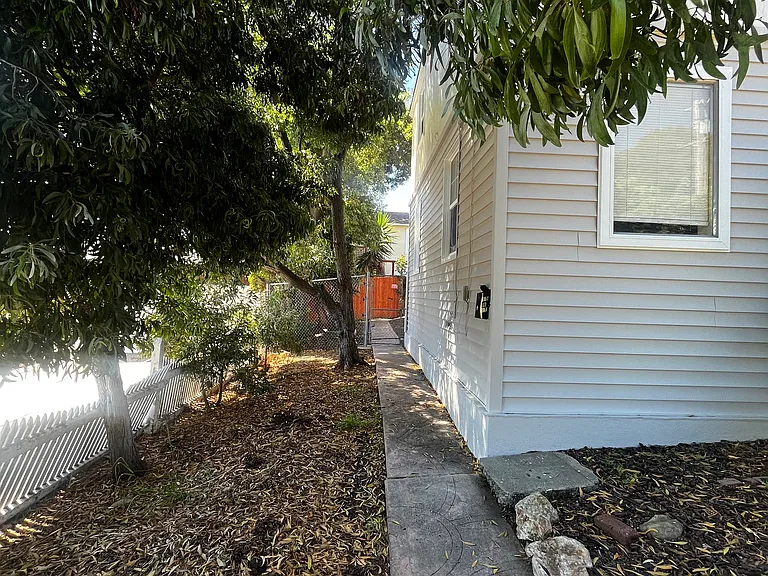 11 B St #11 — Photo 25